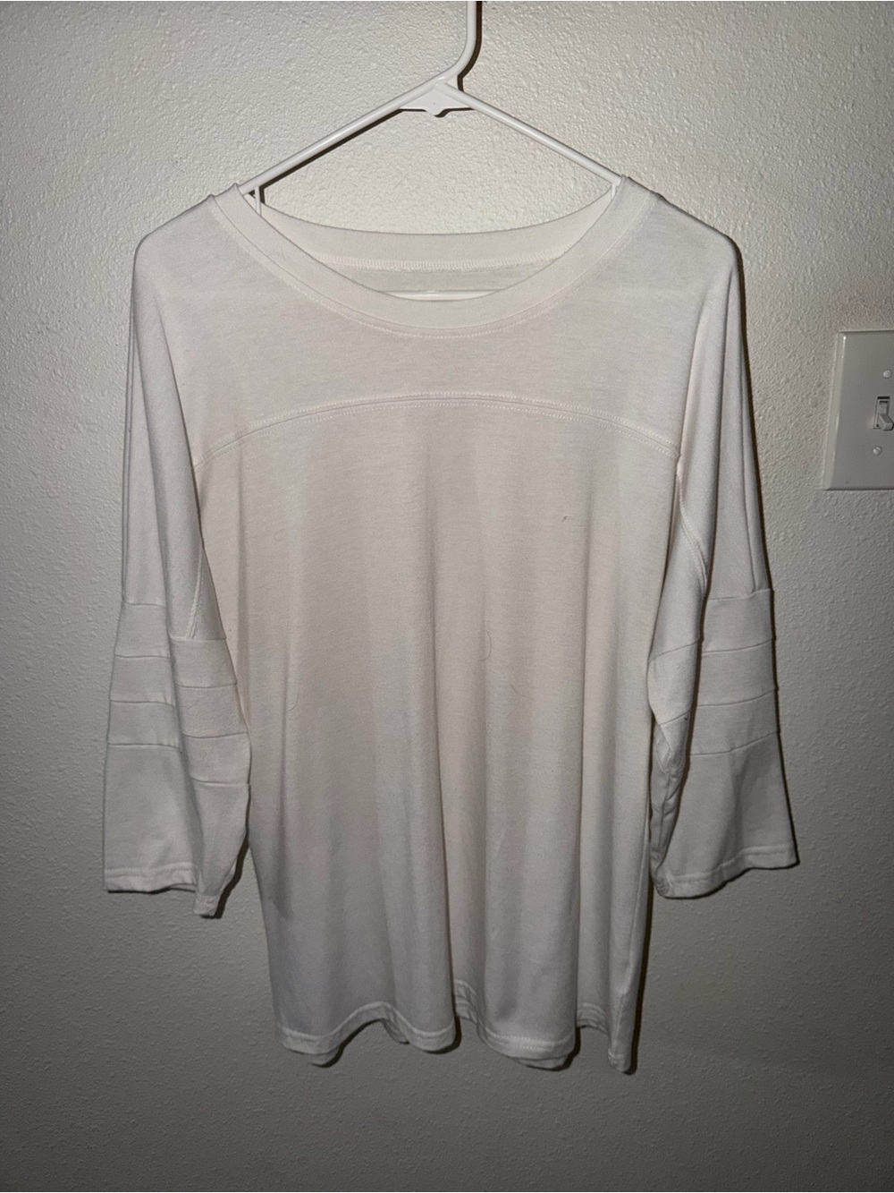 Women’s White 3/4 Sleeve Crewneck Top
